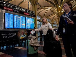 US airline disruptions persist amid prolonged government shutdown chaos