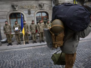 Moscow-backed court jails two Colombians who fought for Ukraine